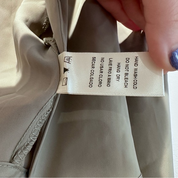 Crescent Sage Cropped Blazer - Picture 8 of 11